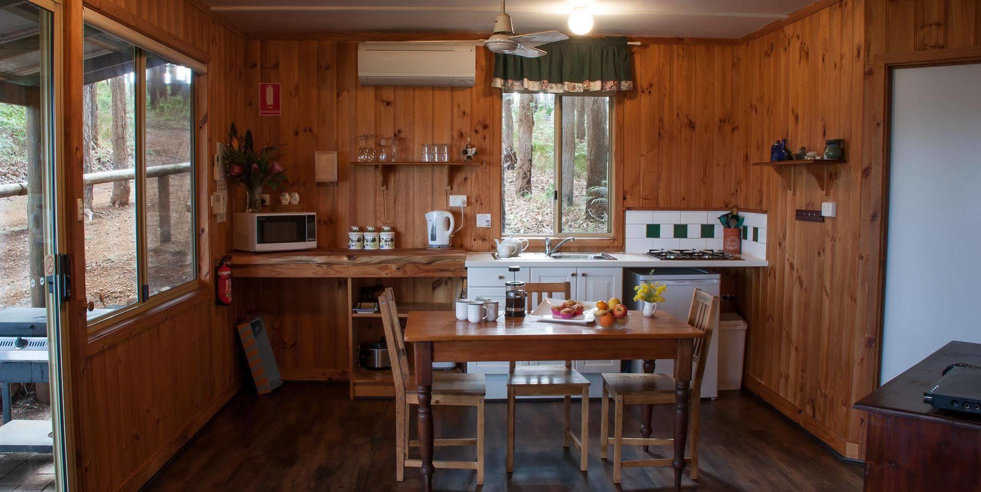 Balingup Heights Hilltop Forest Cottages Ngoại thất bức ảnh