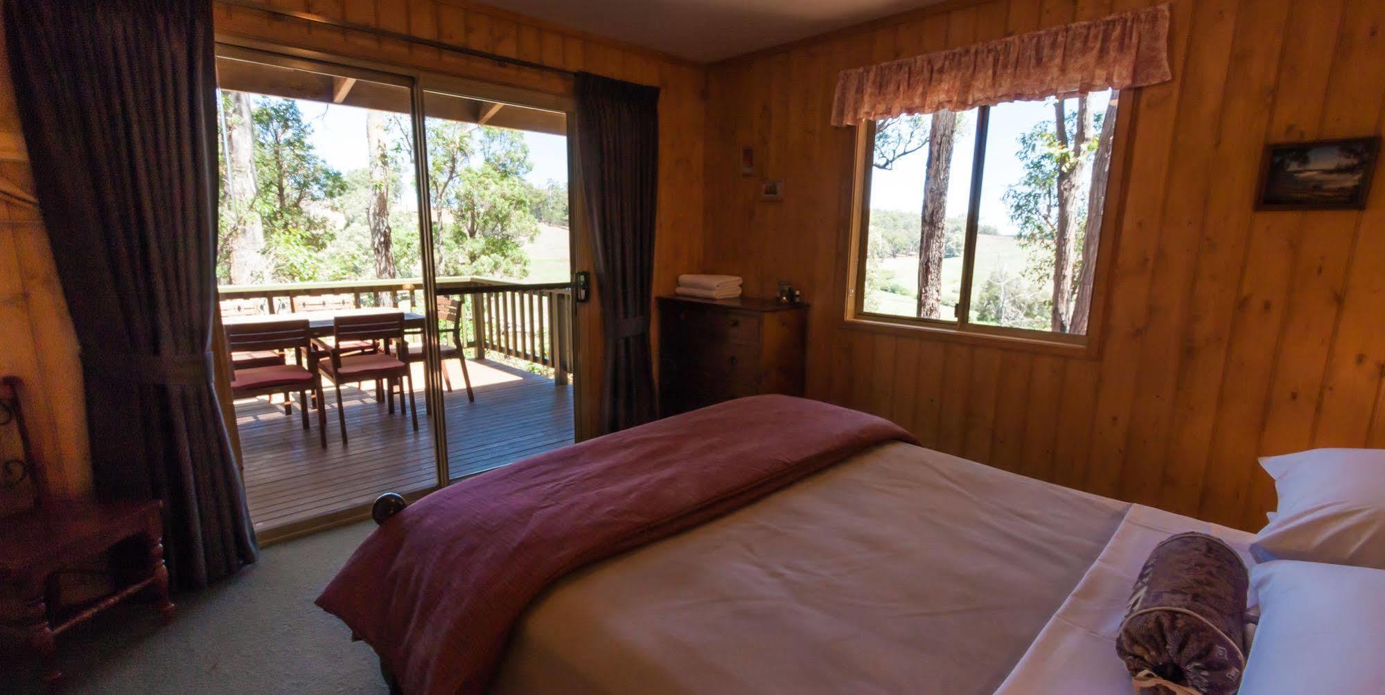 Balingup Heights Hilltop Forest Cottages Ngoại thất bức ảnh